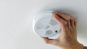 Que faire avec un détecteur de fumée qui couine ?